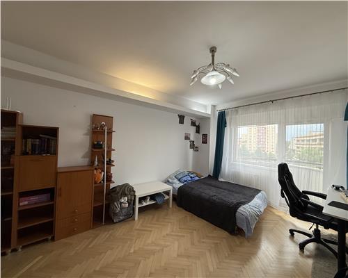 Apartament 3 camere decomandat • 3 balcoane • 2 bai • Manastur • 79 mp