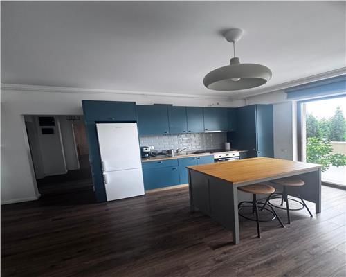 Apartament cu 2 camere 60mp+terasa 20mp/Europa/Garaj inclus